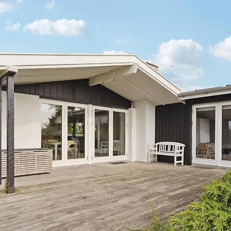 3 Bedroom Gorgeous In * Assens